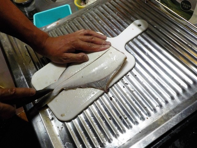 【鰈のさばき方】カレイを五枚におろす手順
